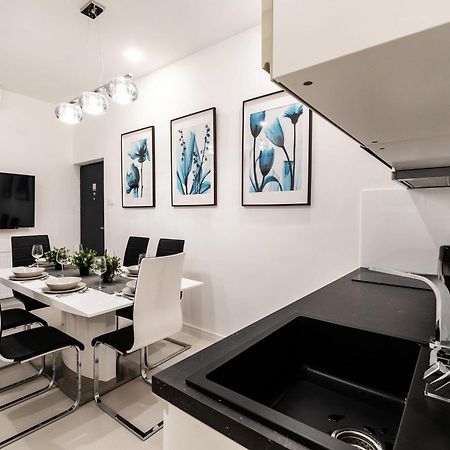 Quiet Very Central & Stylish Apt Budapest Ngoại thất bức ảnh