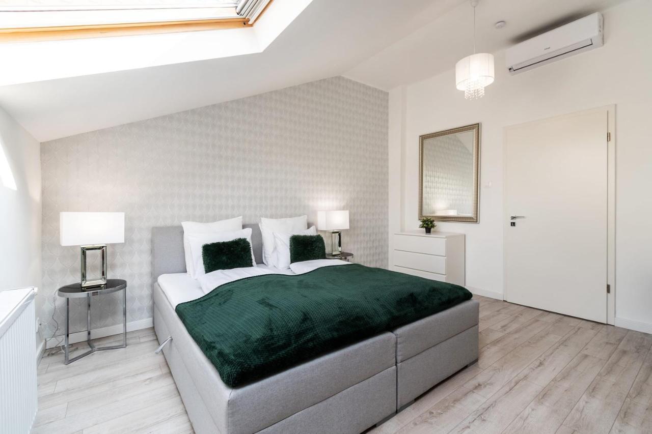 Quiet Very Central & Stylish Apt Budapest Ngoại thất bức ảnh