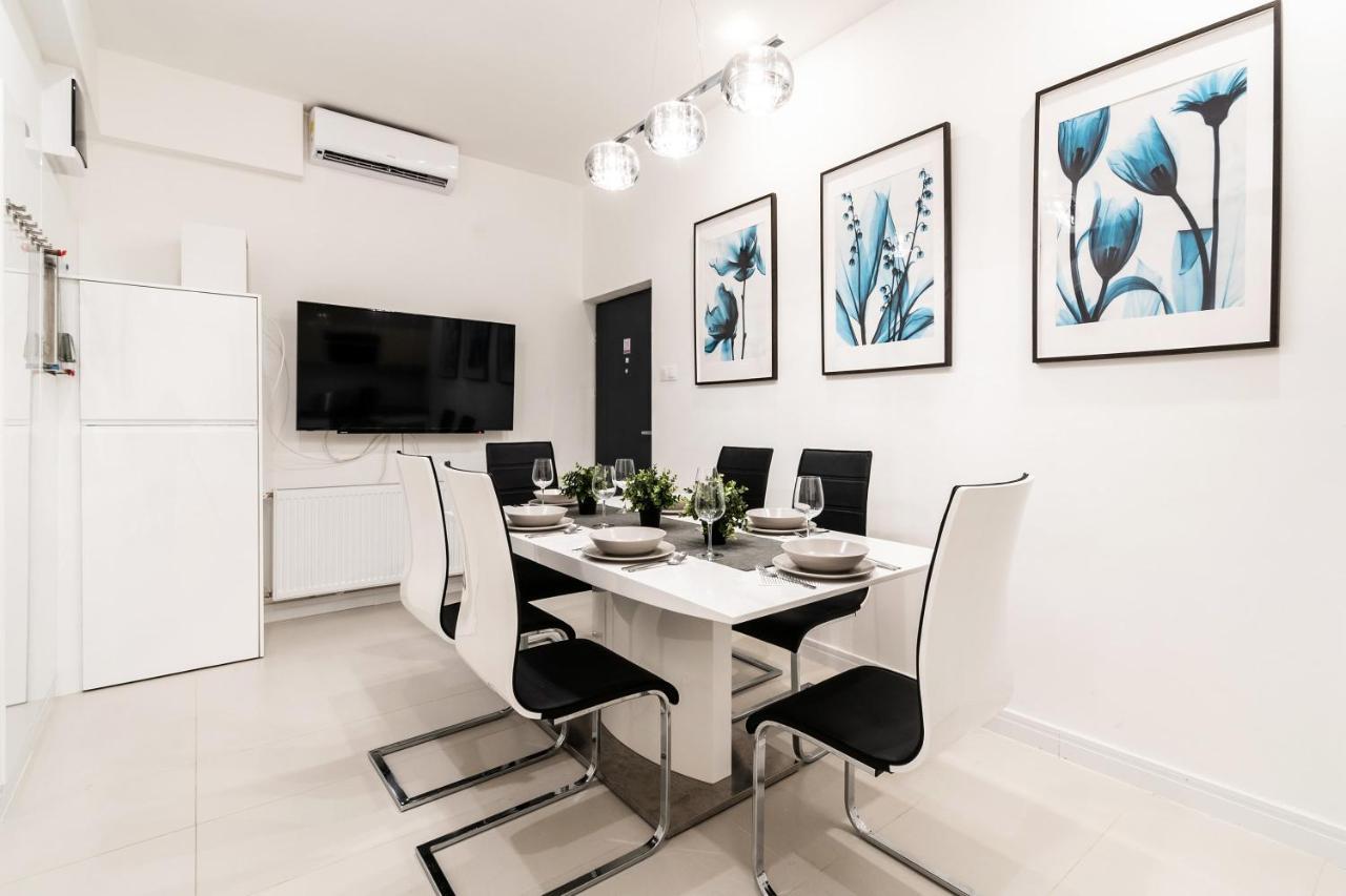 Quiet Very Central & Stylish Apt Budapest Ngoại thất bức ảnh