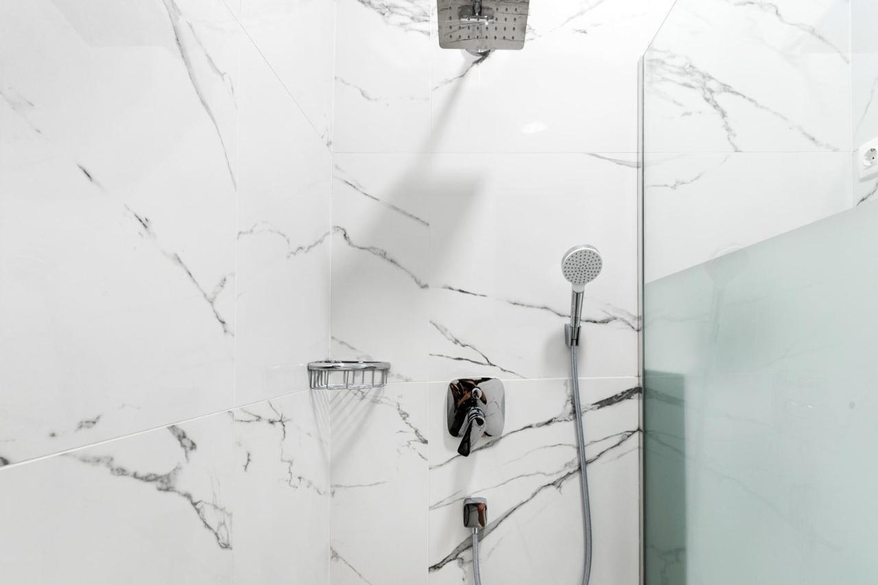 Quiet Very Central & Stylish Apt Budapest Ngoại thất bức ảnh