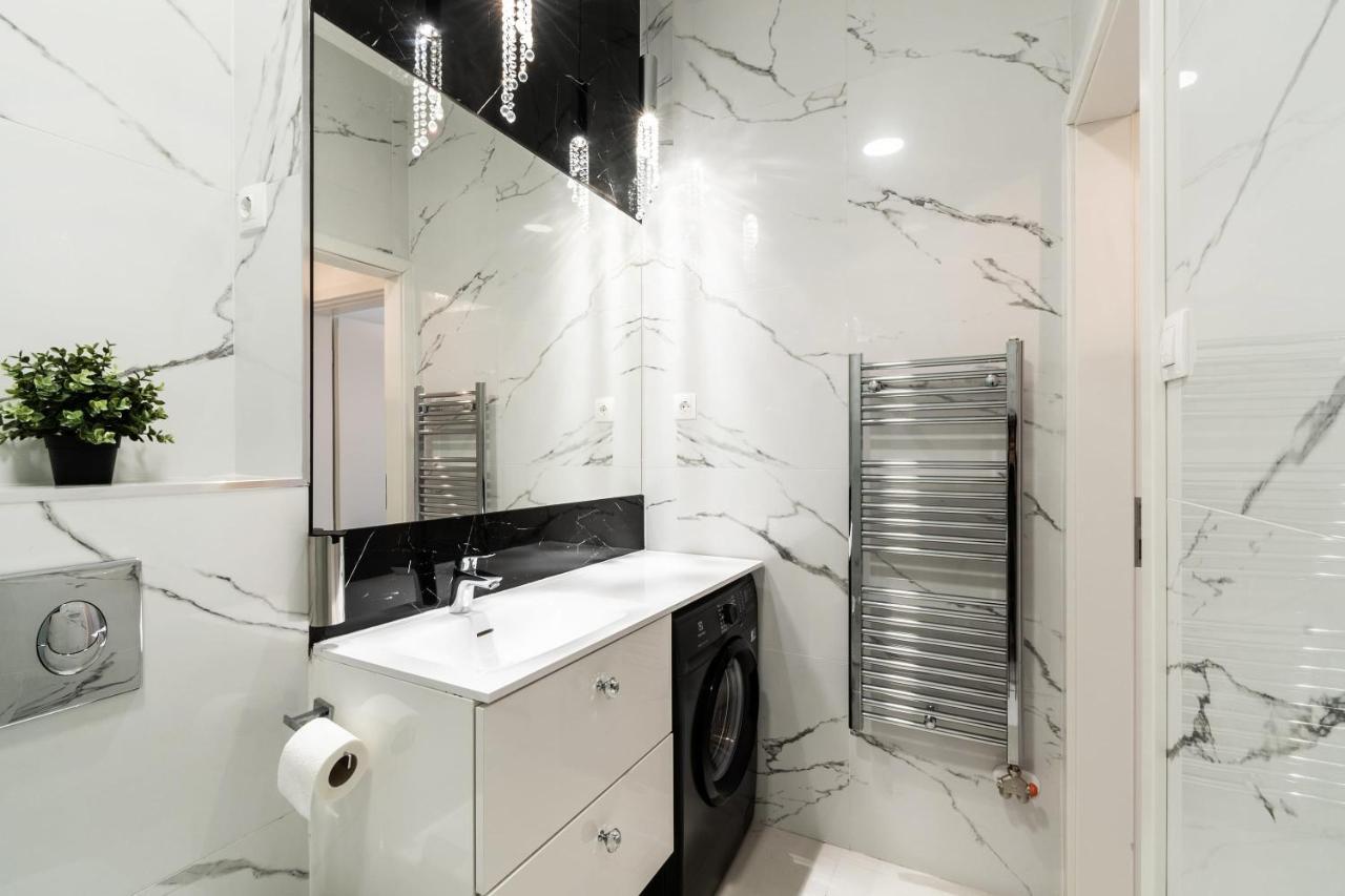 Quiet Very Central & Stylish Apt Budapest Ngoại thất bức ảnh